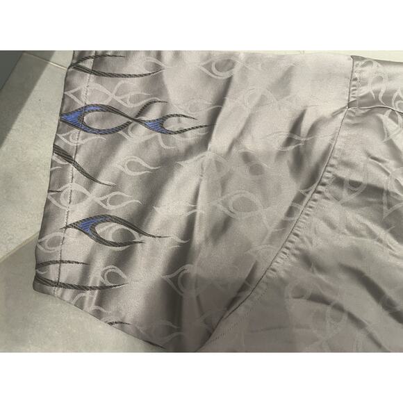 Mens MT:2 XL S/S Button Down 55/45 Rayon Hot Rod Racing Design Silver - Picture 6 of 6